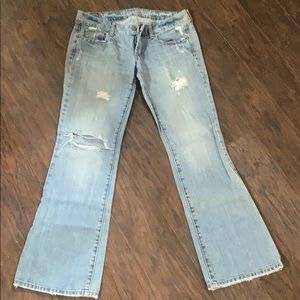 American Eagle distressed jeans